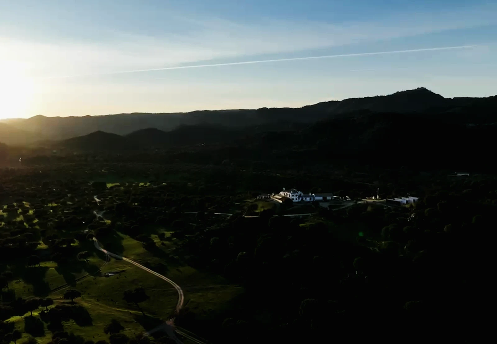 Finca El Encinarejo in the valley at golden hour