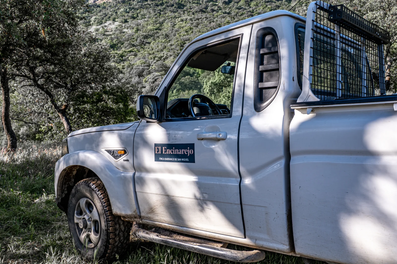 The finca truck on the dehesa tracks