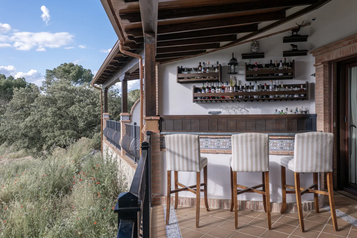 The terrace bar at the lodge