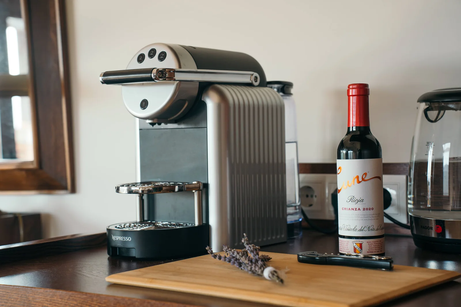 Coffee and Rioja set out at the lodge